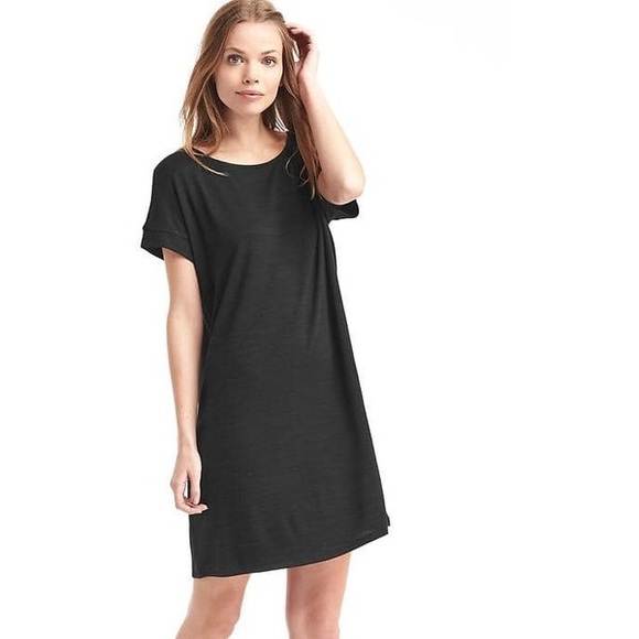 gap black t shirt dress